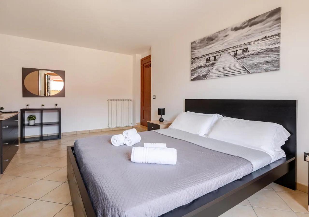 Garden Villa - Free Parking, Wi-Fi E Netflix Fiumicino Kültér fotó