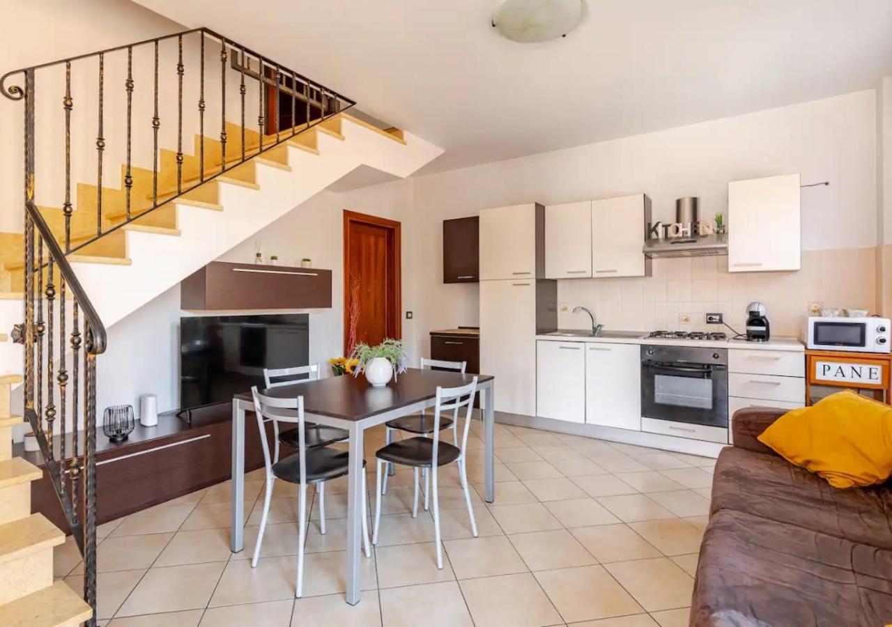 Garden Villa - Free Parking, Wi-Fi E Netflix Fiumicino Kültér fotó