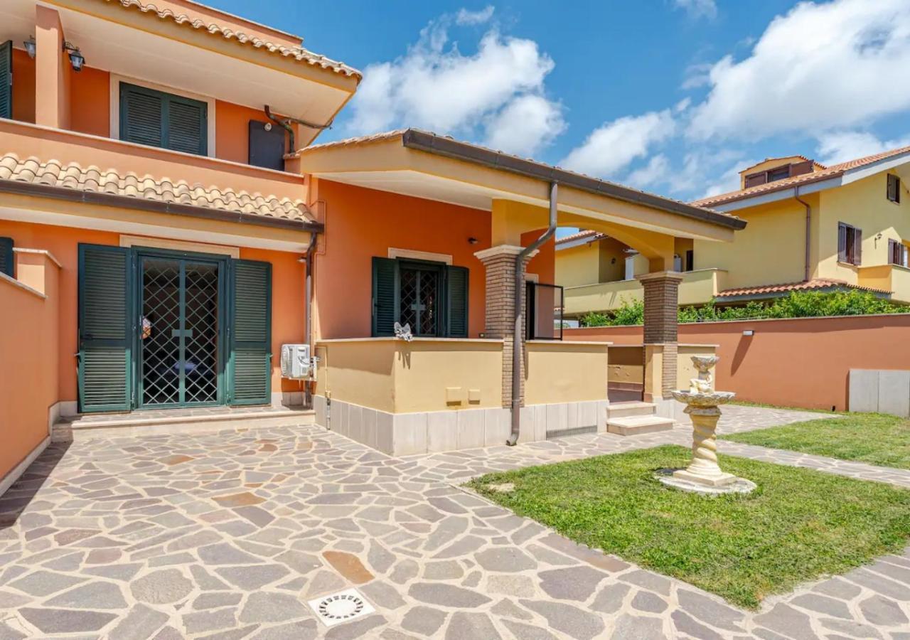 Garden Villa - Free Parking, Wi-Fi E Netflix Fiumicino Kültér fotó