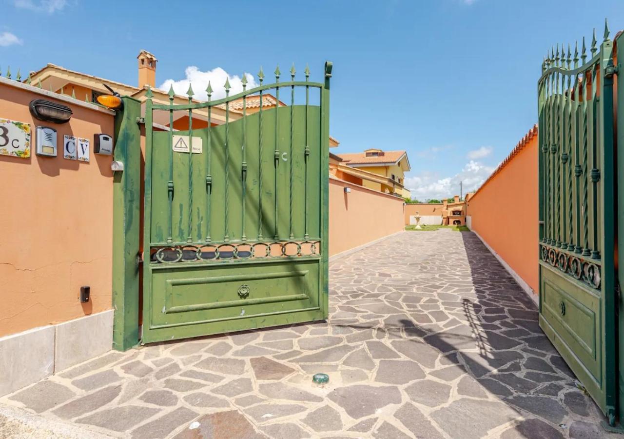 Garden Villa - Free Parking, Wi-Fi E Netflix Fiumicino Kültér fotó