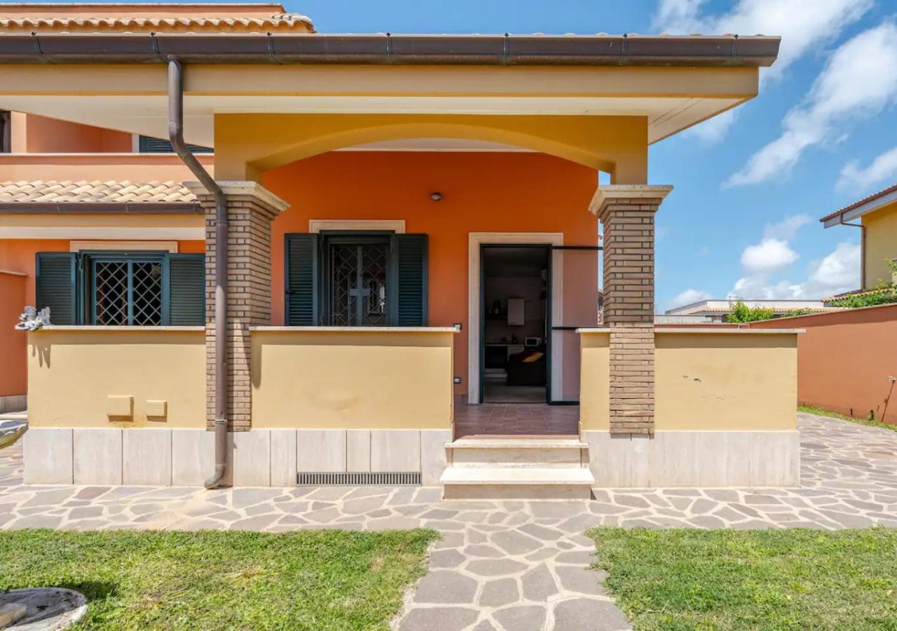 Garden Villa - Free Parking, Wi-Fi E Netflix Fiumicino Kültér fotó